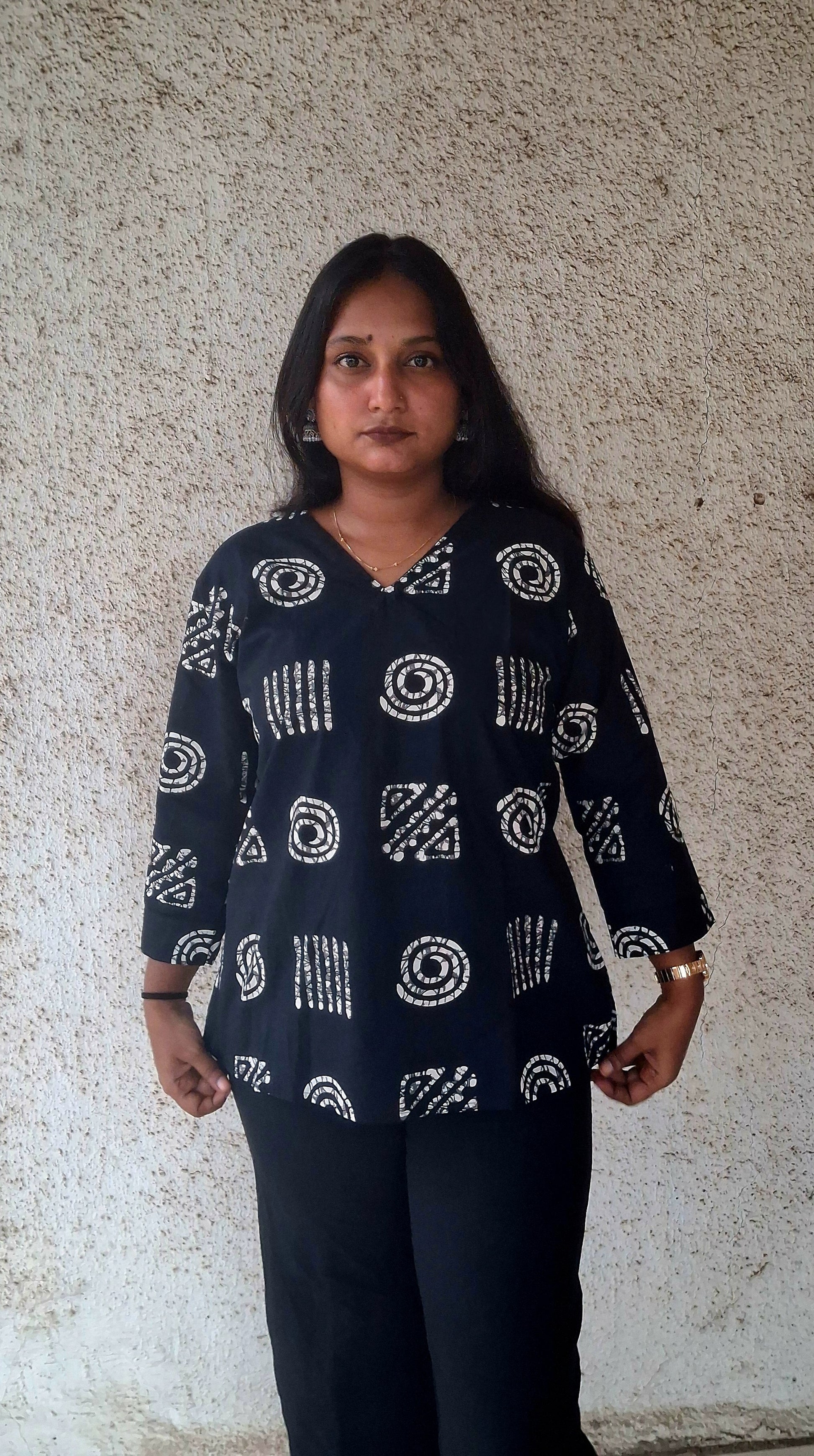 Midnight Motif Kurti 🌙